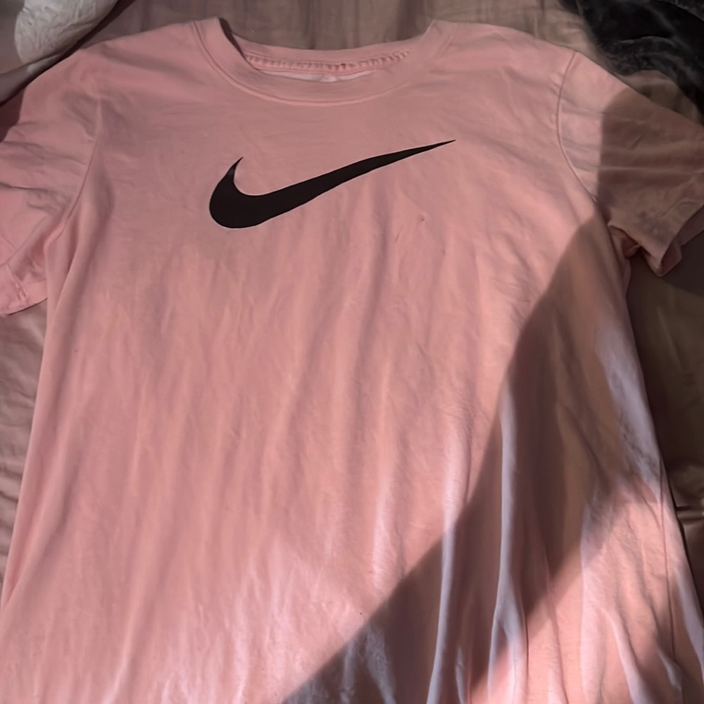 nike pink shirt, medium